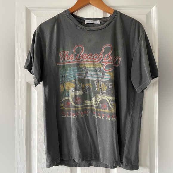 Daydreamer The Beach Boys Surfin’ Safari Graphic Tee Size Small - Picture 2 of 7